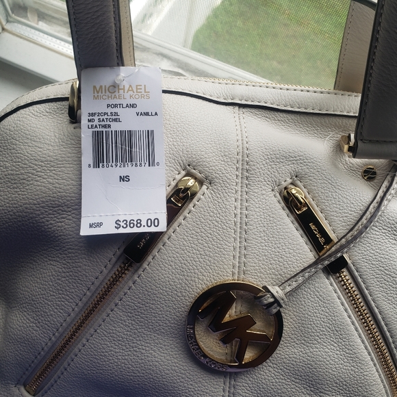 Michael Kors Handbag - Picture 4 of 4
